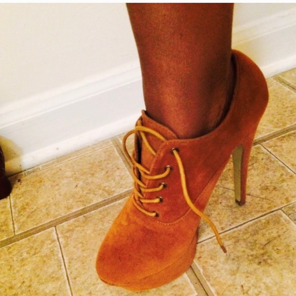 *REDUCED* Platform Suede Booties - Picture 5 of 5